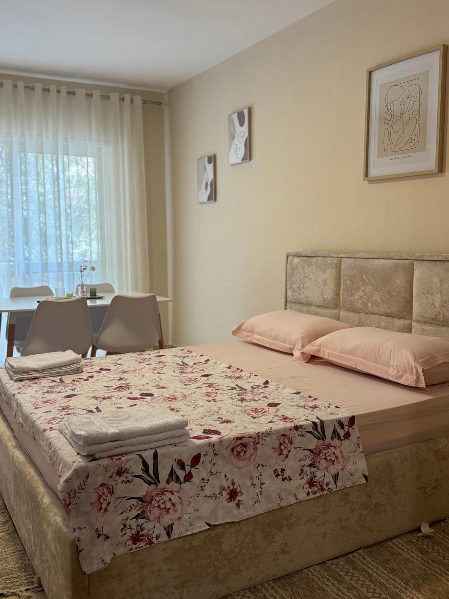 Sea & Gardenview Apartments Durres Exterior photo
