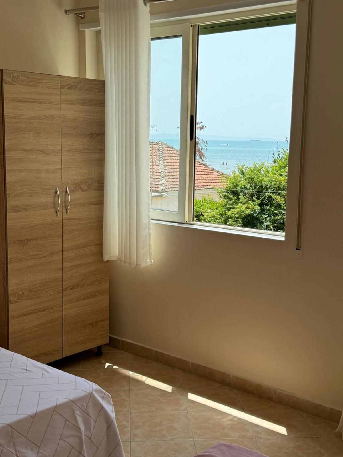 Sea & Gardenview Apartments Durres Exterior photo
